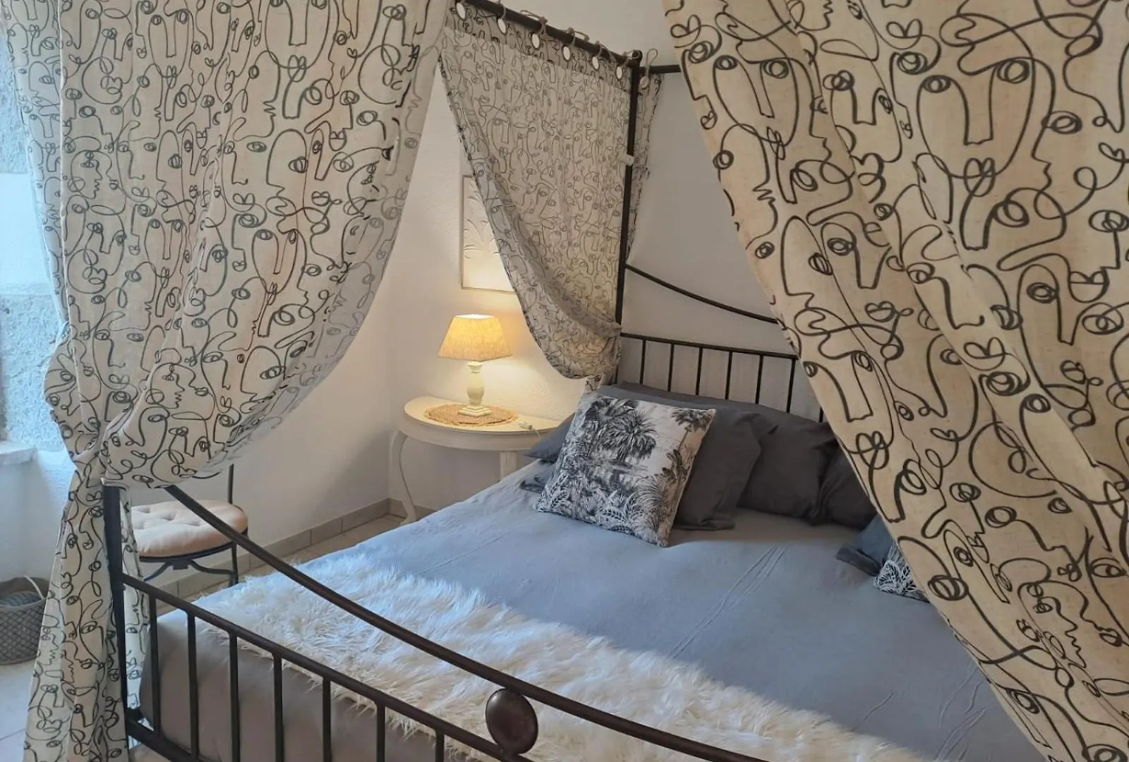 L Antre De Pierres - Chambres D'Hotes Et Gites Berrias-et-Casteljau Holiday home